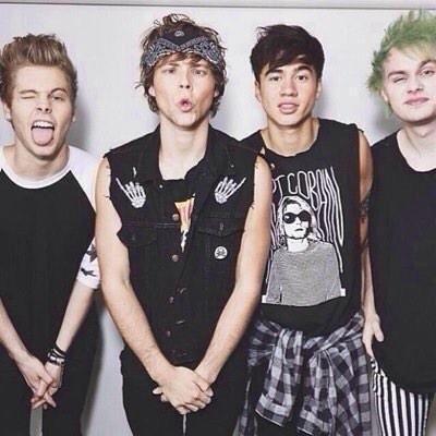 Pleeaaseee follow @Jizzy5SOS (bc goal) and ask for a follow back. thank you so much I really appreciate it xxxx