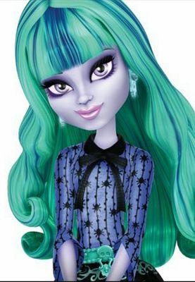 daughter of the boogy man.  twyla catches bad dreams and does it all while looking freaky flawless.  twylas bff is a dust bunny she rescued. #RP