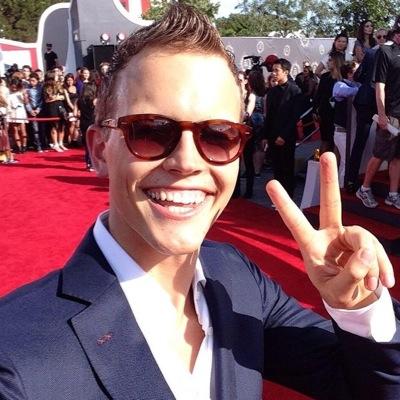 One of @jeromejarre 's FRIENDS, not fans. Meet him still like in my dream, but I won't stop dreaming and make it come true