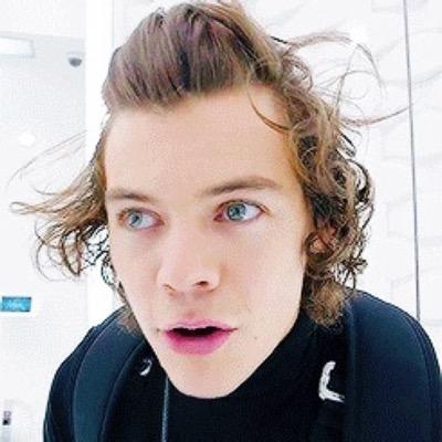 hi i changed my username to @alabasterlouis if youre looking for mee :)