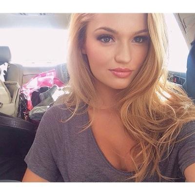 RBeregova's profile picture. JMHS '15 | NYC ✨ 
⚽️