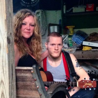 Skyrim hoarding specialist and founder in a gaming community on xbox. If your interested in gaming news check out our website http://t.co/Amvere91WC