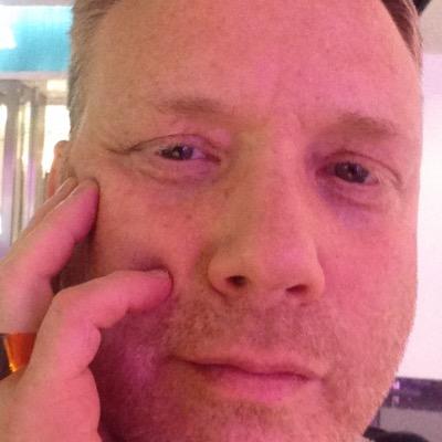 I'm a visual and performing artist, director and teacher. Artistic Director of Eye Zen Presents