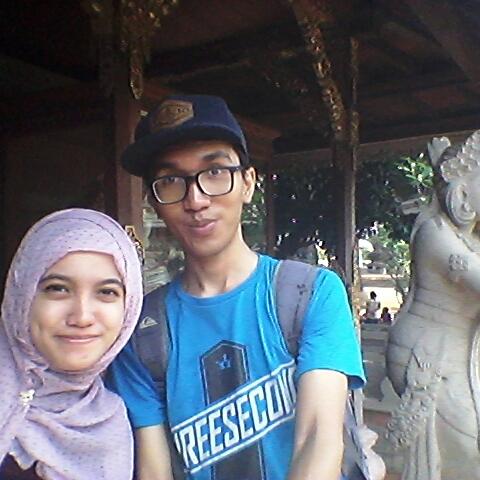 Annyeong haseyo..:) I Love my family, my twins,my best friends..
 saranghaeyo@masbantit