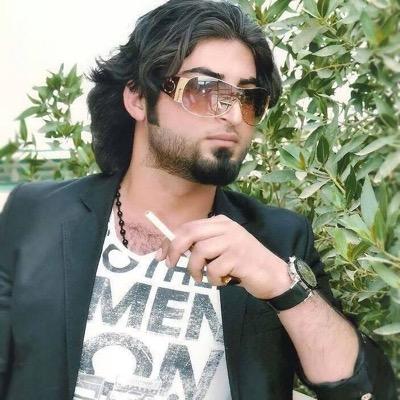 لستُ أنسان بلا أخطاء ،لكني لستُ ممن يخدع الاحبه , ويخون الاصدقاء ...