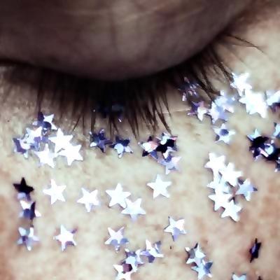 ★Sleeping on starlight, with eyes made of galaxies, we dance in darkness★ •CERRADO/OFF•