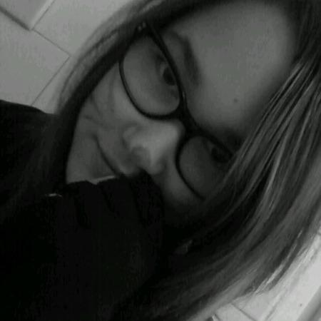 Hello ... I am on Twitter ... Orsy done for two gang ..... Favorite celebrity: @Harry_Styles ..and.. @AndyBVB ♥♥ Love♥