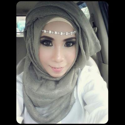 Zhie_quenshel's profile picture. dari nothing menjadi something || Love U mom dad