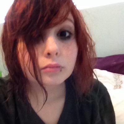 _Smallandneedy_'s profile picture. please don't look at me {Rp~MV}