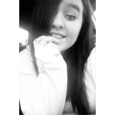 prncessakira's profile picture. Scandalous.