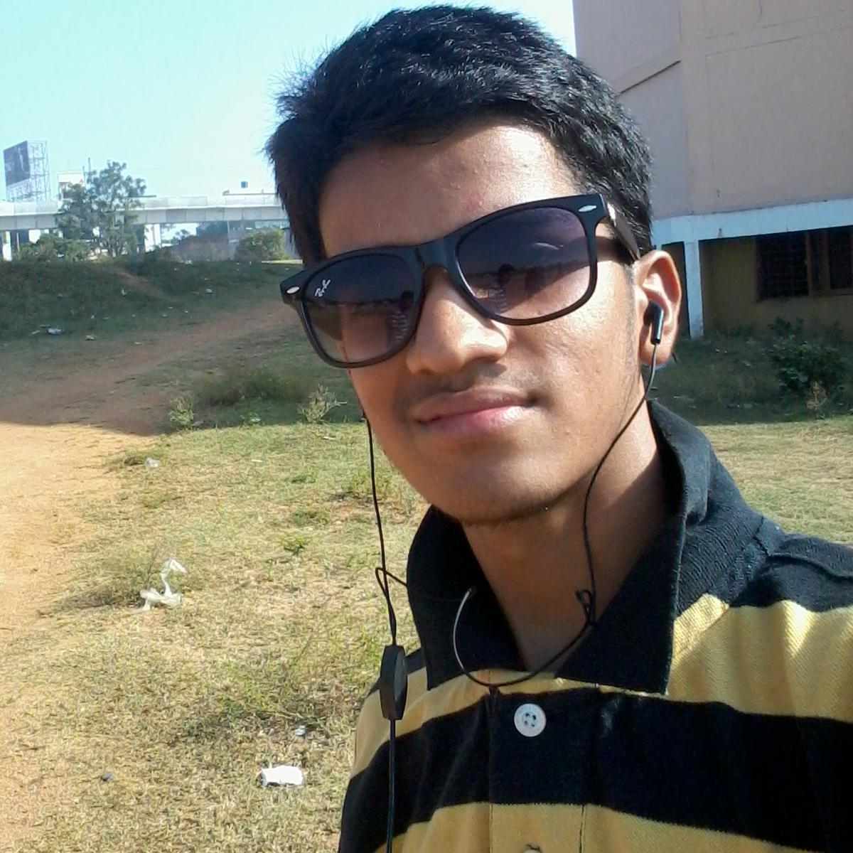 harishrocks10's profile picture. 