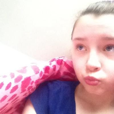 holly3_2's profile picture. gymnast