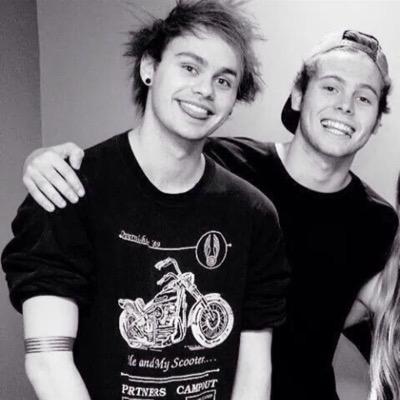 hello! we are a new 5sos account! two of us run this blog & we are both from the UK! be nice to us and we will be nice back!