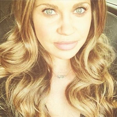 Lover of #BoyMeetsWorld, Lover of #GirlMeetsWorld, but mostly we love @DanielleFishel ! (Topanga).