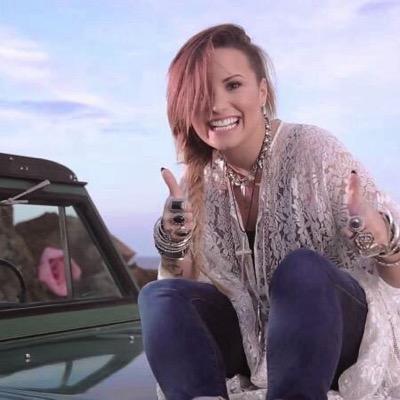 Boy directioner :) lovatic :) ONCE UPON A TIME