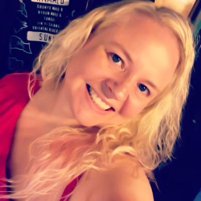 I'm a baseball, football, hockey, & NASCAR fan. I love talking nerdy things like Star Wars & zombies. I love my country & believe it will be GREAT again!!