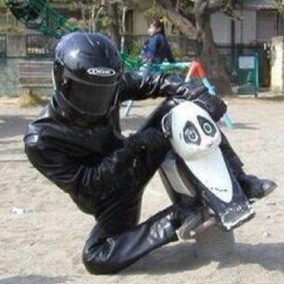sensya_man_ero's profile picture. Twitter始めました! バイクが好きなゲーマー学生。どこかの高専で留年生してます(((o(*゚▽゚*)o))) ソシャゲは大体一通りはしてるかなww 去年はWorld of Tanksばっかりして留年した糞野郎ですwwww 良ければフォローお願いしま〜すwwww