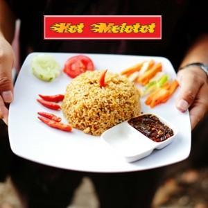 Follow kami, agar  mendapatkan Info Bagaimana caranya, bisa makan di Hot Melotot cuma Rp 5rb/porsi aja, harga asli Rp 10rb - Rp 16rb. Khusus di bln April 2015