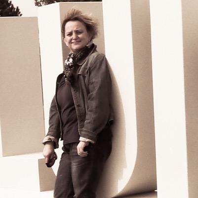 Twittert op persoonlijke titel, dat u t even weet 😃 | moeder | echtgenote | dochter | collega |Gebiedsontwikkeling | Maassluis | George Michael | Bløf