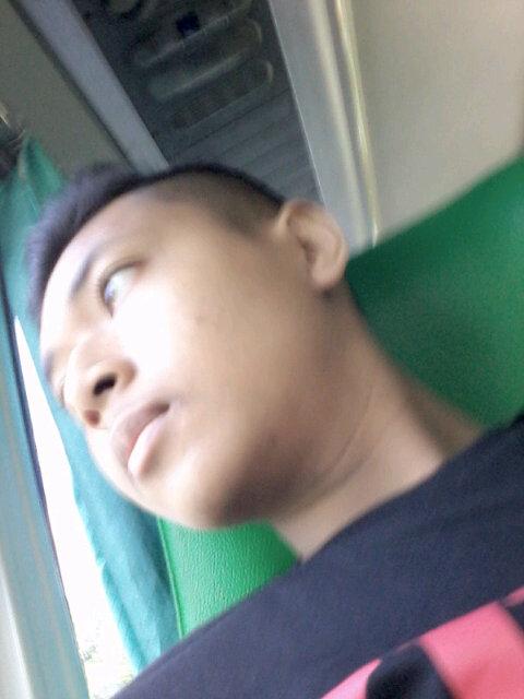 Pastikan hanya ada satu ★ yang menyinari malammu | http://t.co/tMJA8oil2p