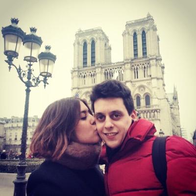 Tudelana y enamorada de los mios.
Disfruta de la vida que son 2 dias!