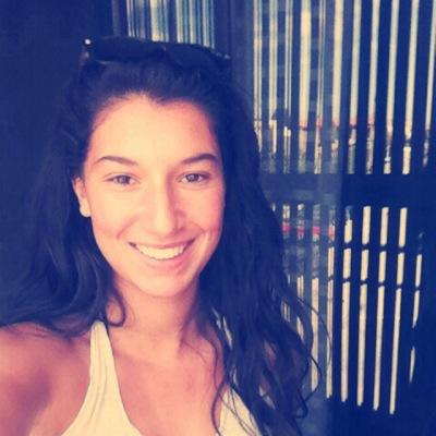 17 ans. Lycéenne. Piano. Friends&Family