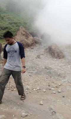 Hanya seorang petualang yang iseng.
