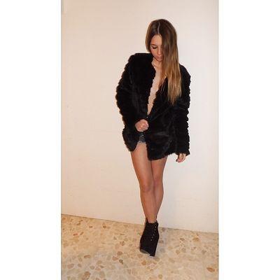 16'4%No soy perfecta , soy única.~la sangre de mis venas teñidas de tu color //modelo de fotografía// Books → DM .1907.