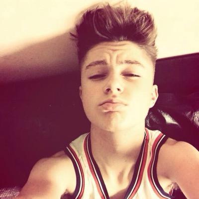 Who are you a fan of? Dm and i will post about them