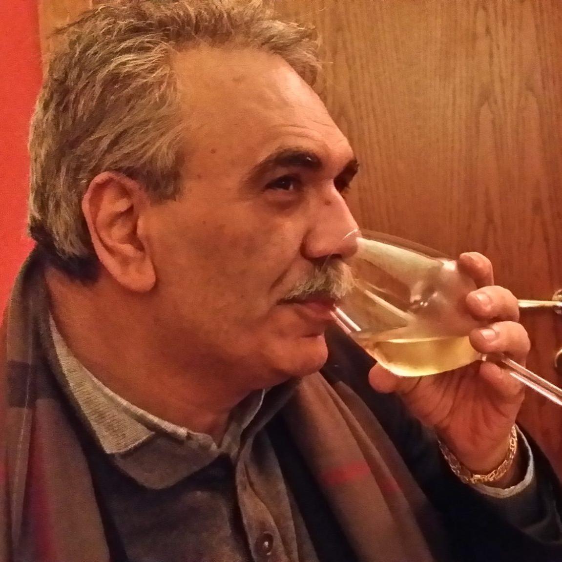 Diogene cercava l'uomo con la lanterna, oggi occorrerebbe un faro! Contro tutte le guerre, sempre e comunque! Arricchiscono chi le vuole uccidono chi le subisce
