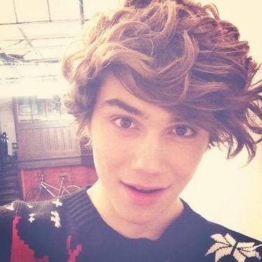 George shelly is my world♥️♥️
PLZ FOLLOW BACK GEORGE!!!!