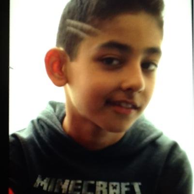 hey ther i am kian i love mincreft xbox blake ops 2 and fifa 15 14 and i like games and football and i am 9 yers old and yea make shur to follow me by (: