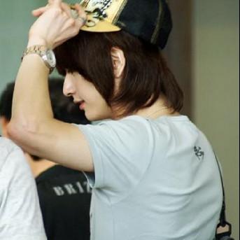 ไม่คิดจะรักใคร และ ยังไม่พร้อมที่จะให้ใครมารัก @NO_YOYU  ฟลว มาได้นะ