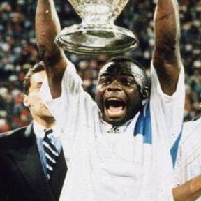 SUP #OM⭐️88 Un but n'est valable que s'il est marqué de la tête. Si la passe décisive est réalisée de la tête, le but compte triple.
AJAMAISLESPREMIERS