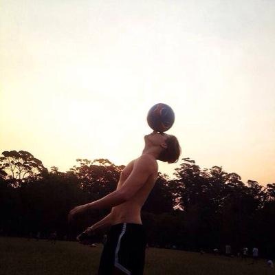 •Twitter Oficial •20 anos •Modelo profissional •Español e Portugues