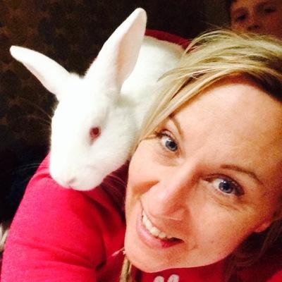 AdeyLisa's profile picture. 