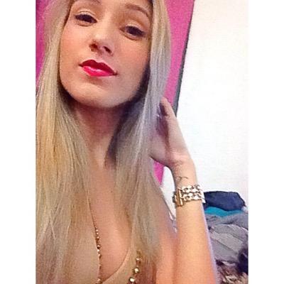 Entre o bem e o mal, eu fico com a paz. ☮☾☯// Miss Amazonas. Simpatia Teen 2013❤️// snap: apaaiiva ✌️