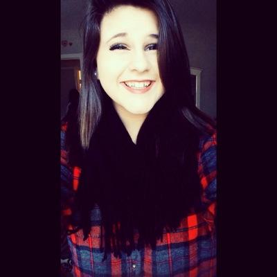 Instagram: @allleexx.xoxo