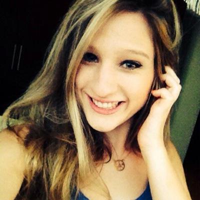 TaynaLeite3's profile picture. 