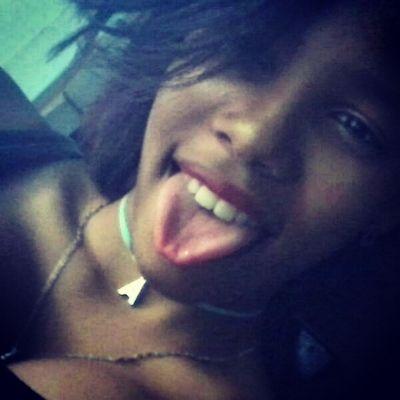 TuMamiizBebA's profile picture. siempre con una sonrisa