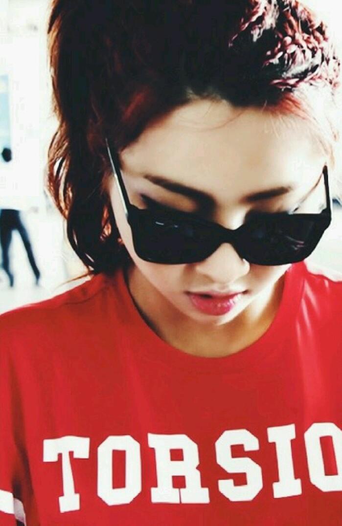 2NE1's Gong Minzy. // Walk with God. ☆