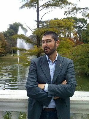 Católico, Español, Franciscano Seglar, Aspirante al Diaconado, Empresario, Padre x 2, Cofrade @OFSCruzdesnuda,