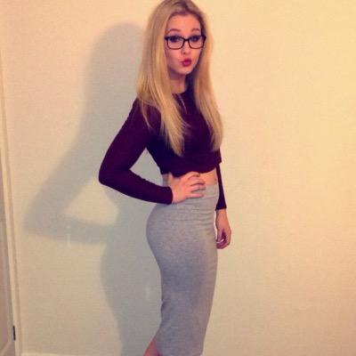 Instagram : kayganrose add me. I FOLLOW BACK