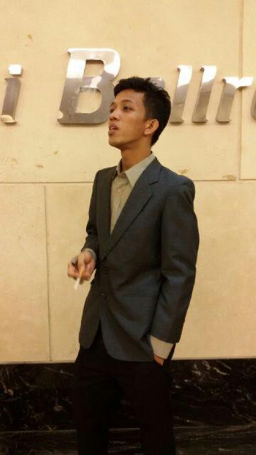 SandilRoadrebel's profile picture. alone