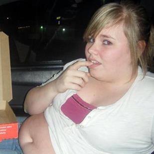 marikapaleta's profile picture. Desde chiquita viví oculta en el ático.