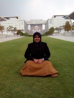 naz_lein's profile picture. ~~ hahahaha ~~
try smart n hard,, never give up,,
ignore people that down ur spirit,,
we know what we want unless it's useless