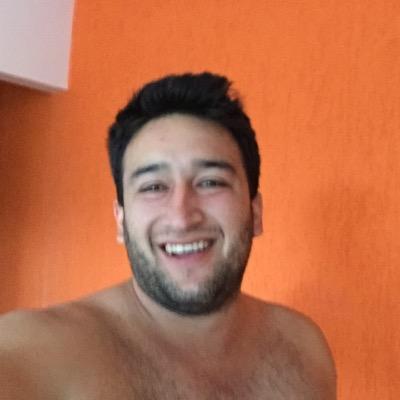 Trabalho com transporte rodoviário, adoro filmes, pizza e mulheres kkk e uma boa cerveja