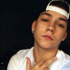 tanto faz p mim, enfim, to bem de boa