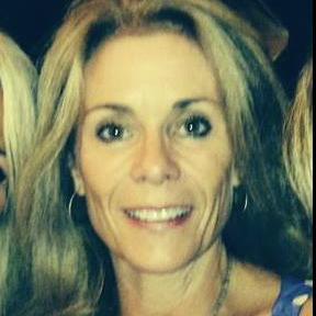 Creative marketing and PR professional. Passionate about fitness,fashion,travel & fine wine.