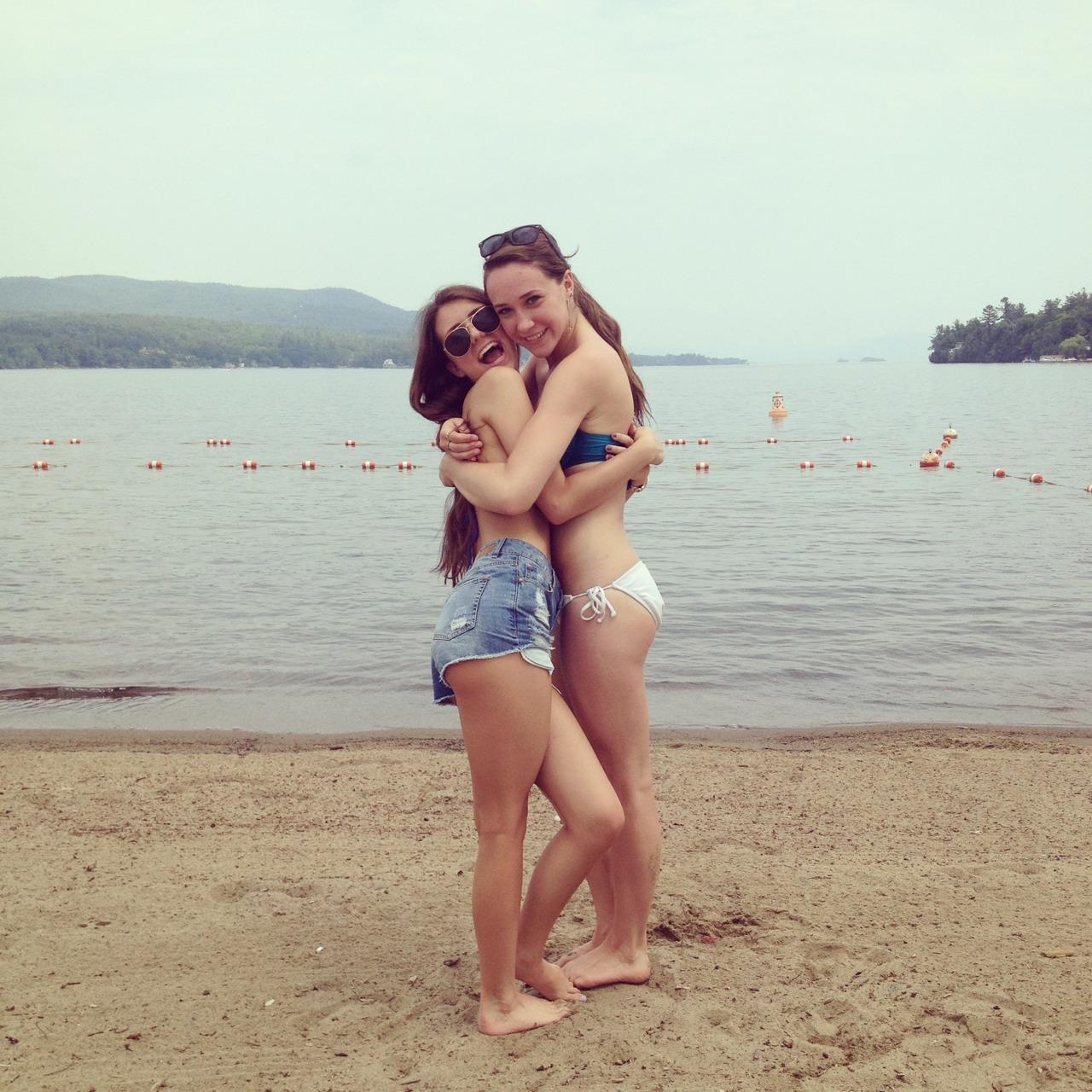 nicoliefox's profile picture. Queen's University Phe/Kin graduate + University of Toronto JD Candidate. Runner, gym rat, and pizzaholic.